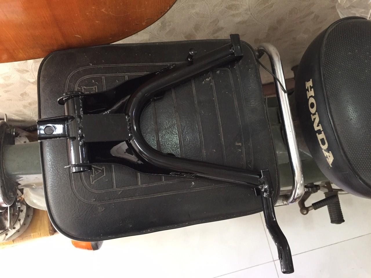 chống đứng honda cub 78-81-82-84-86-DD
