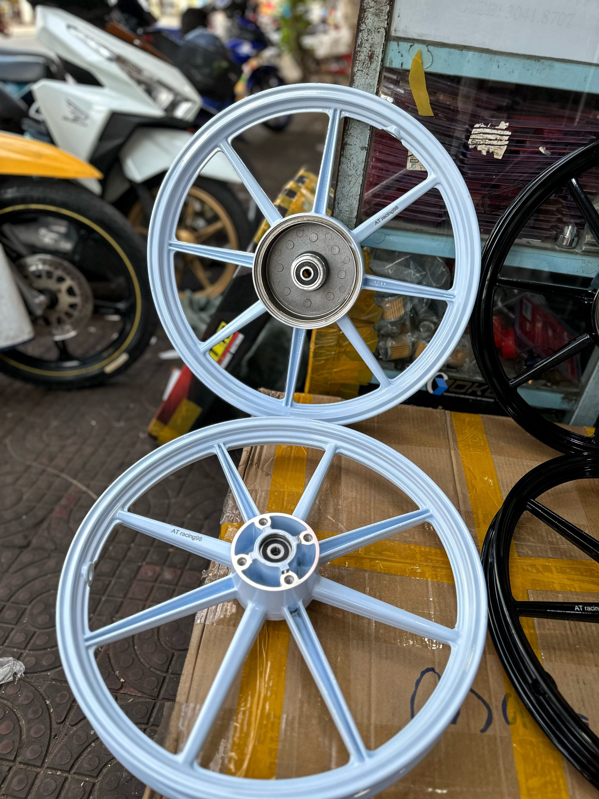 Mâm 8 cây sirus enkien 1.4 1.6 lắp đặt như zin