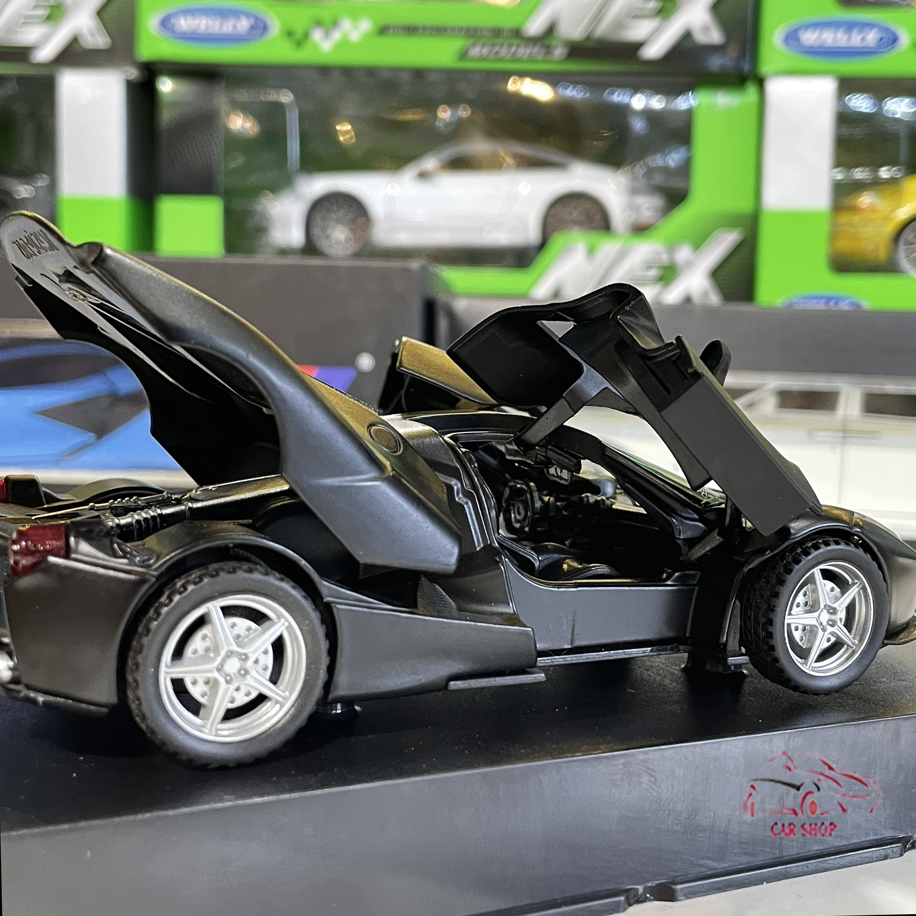 Mô hình siêu xe Ferrari Rafael Double Horses 1:32