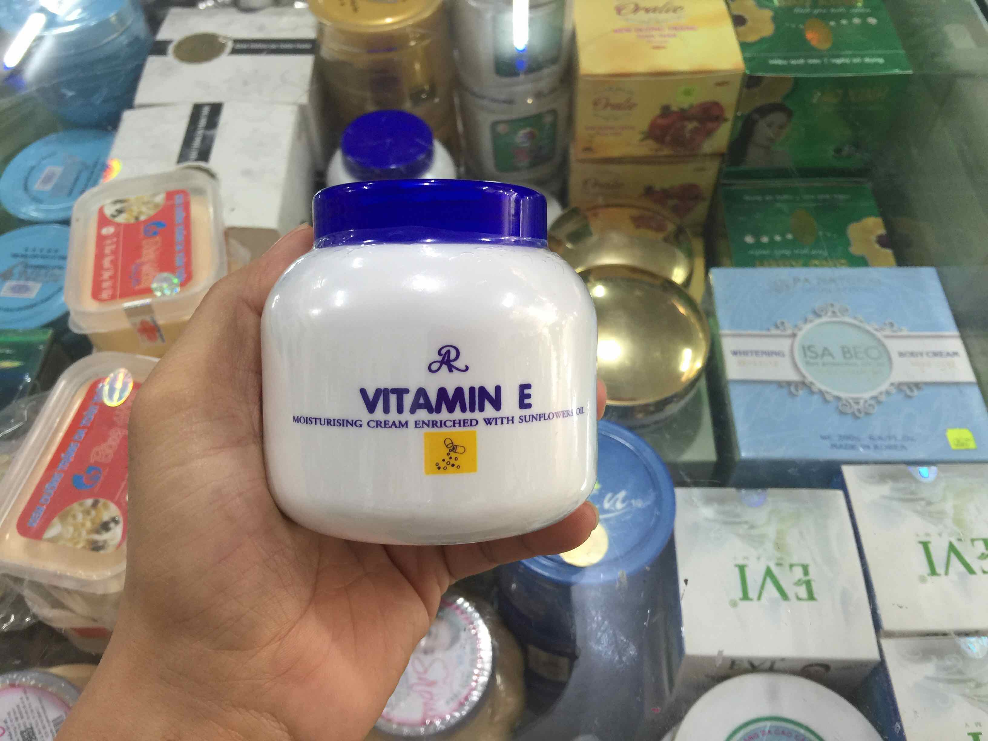 Kem Dưỡng Ẩm Aron VITAMIN E Thái Lan