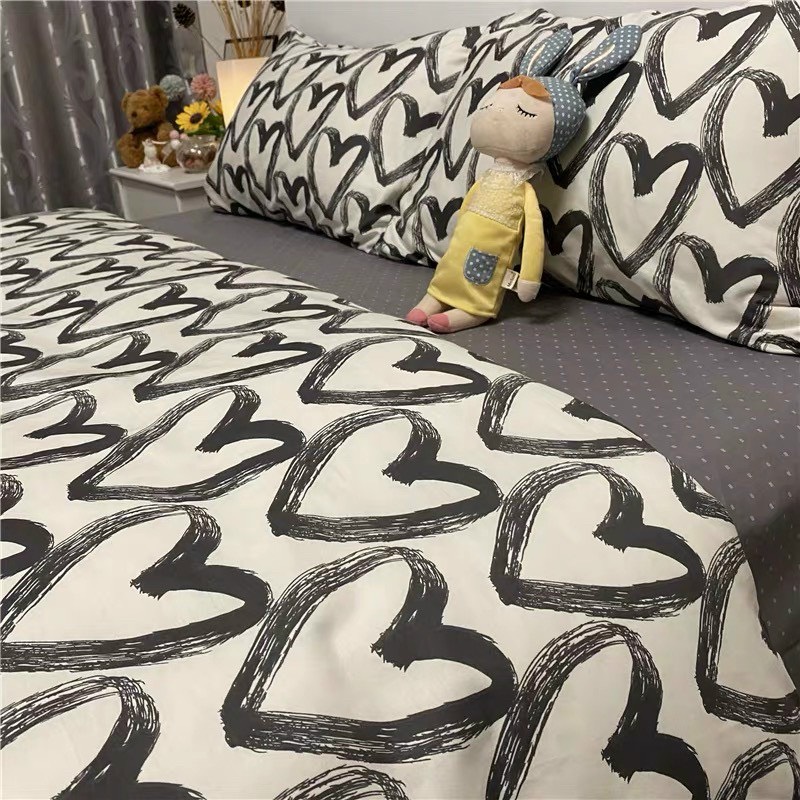 Bộ chăn ga gối cotton poly - Mẫu tim xước