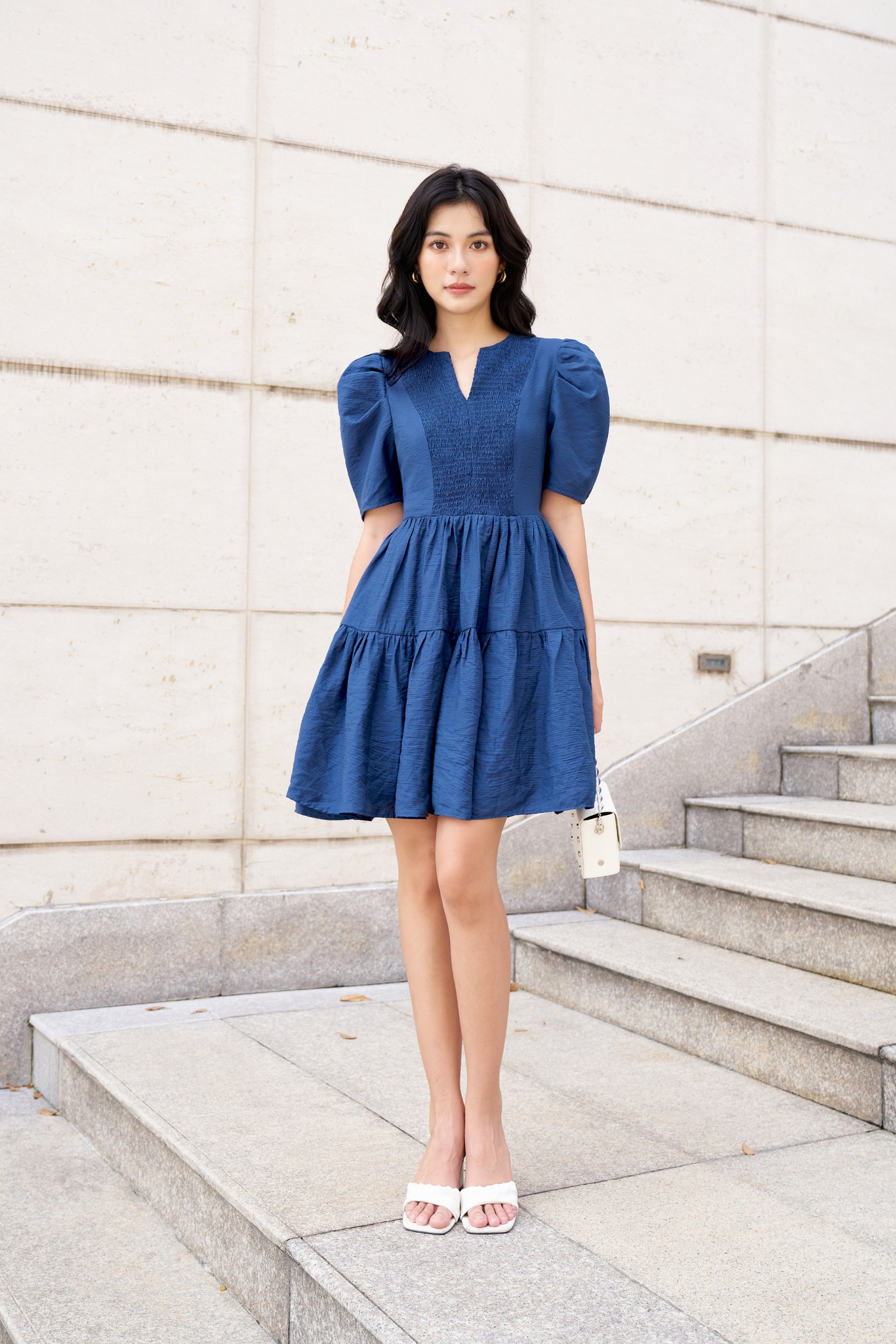 OLV - Đầm Notched Hem Dress in Navy