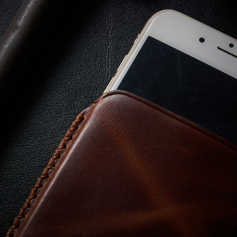Bao Da Rút Ionecase Iphone 6 plus / 7 plus / 8 plus Luxury Handmade Da Bò Thật