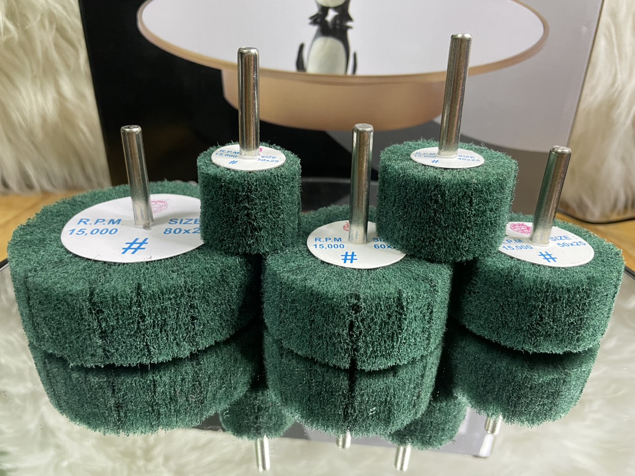 Nhám carem nỉ,Nhám trụ nỉ ,Nhám chuôi nỉ xanh đỏ kích thước 50x25mm cốt 6mm
