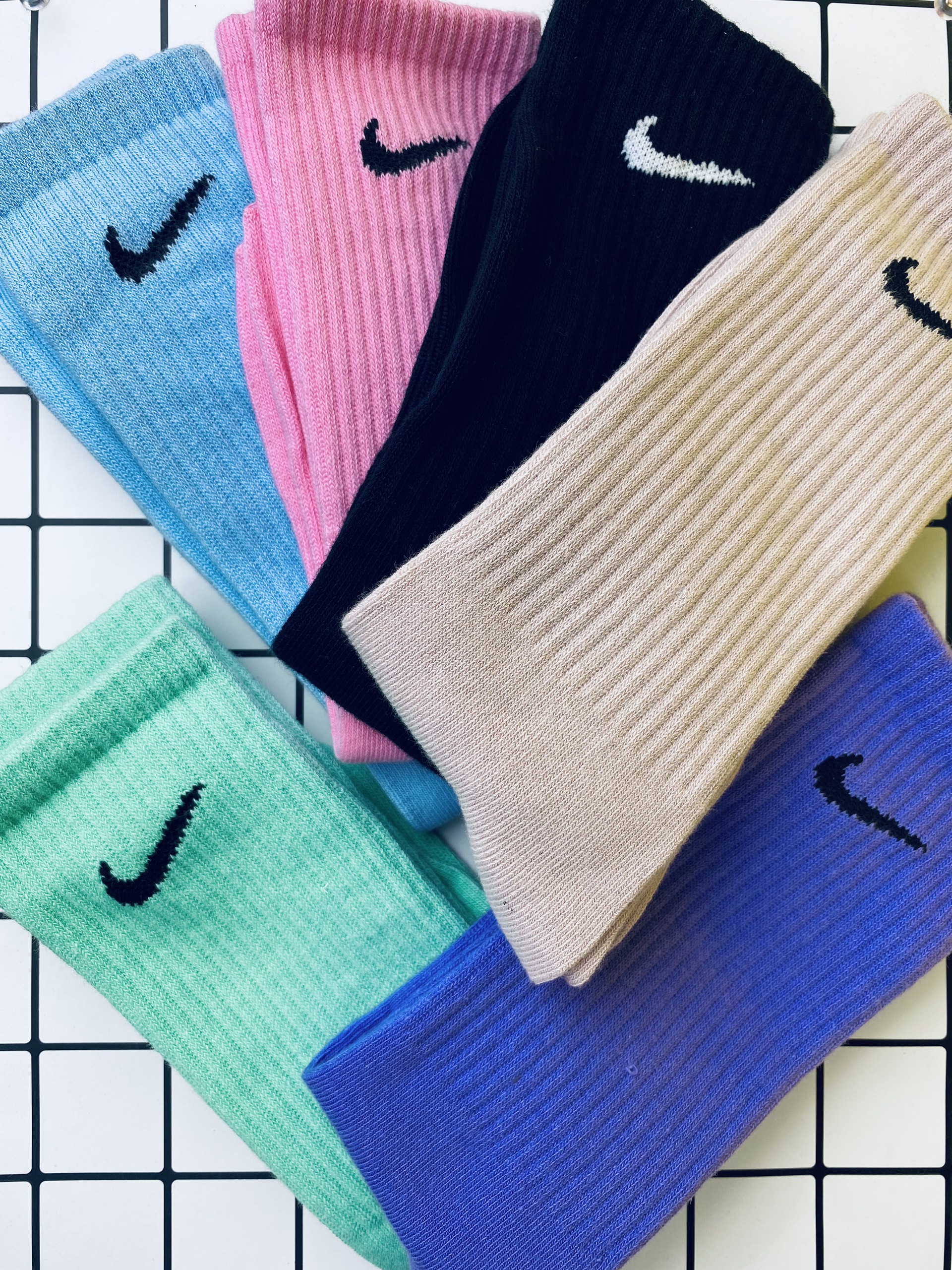 Tất Vớ Nike Dài Nam Nữ Nhiều Màu