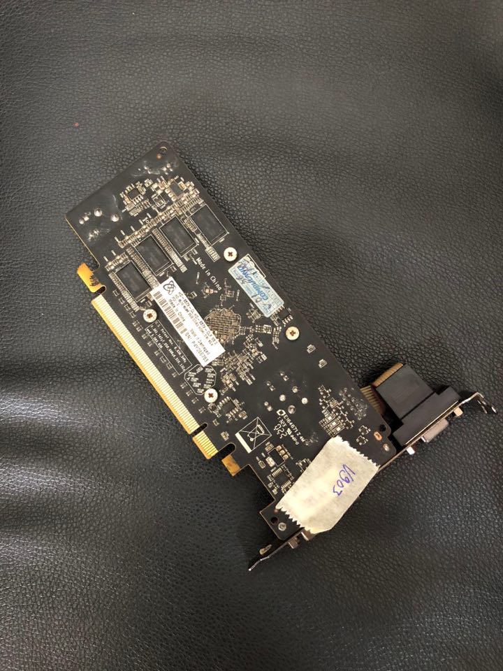 Card màn hình AMD 6570 2G D3 128bit