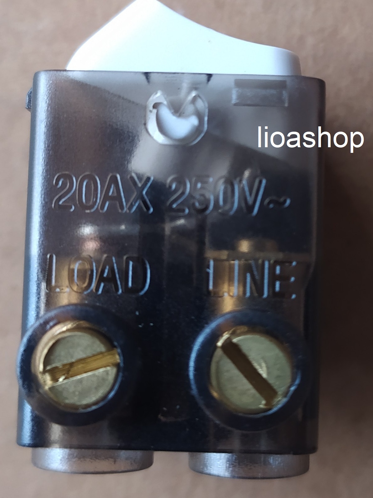 HẠT CÔNG TẮC VUÔNG 2 CƯC LiOA 20A