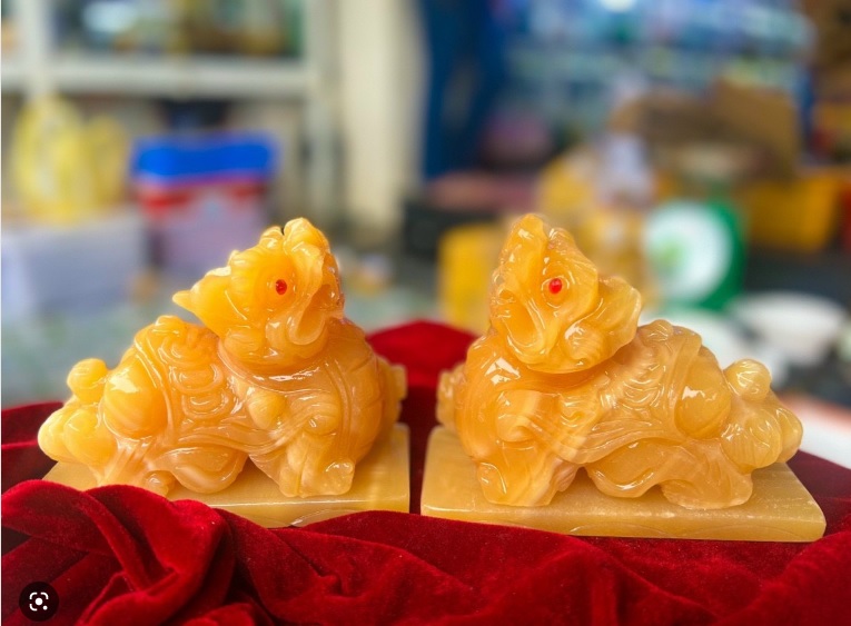 Cặp Tỳ hưu Phong thủy đá ngọc Hoàng long (Dài 10cm)
