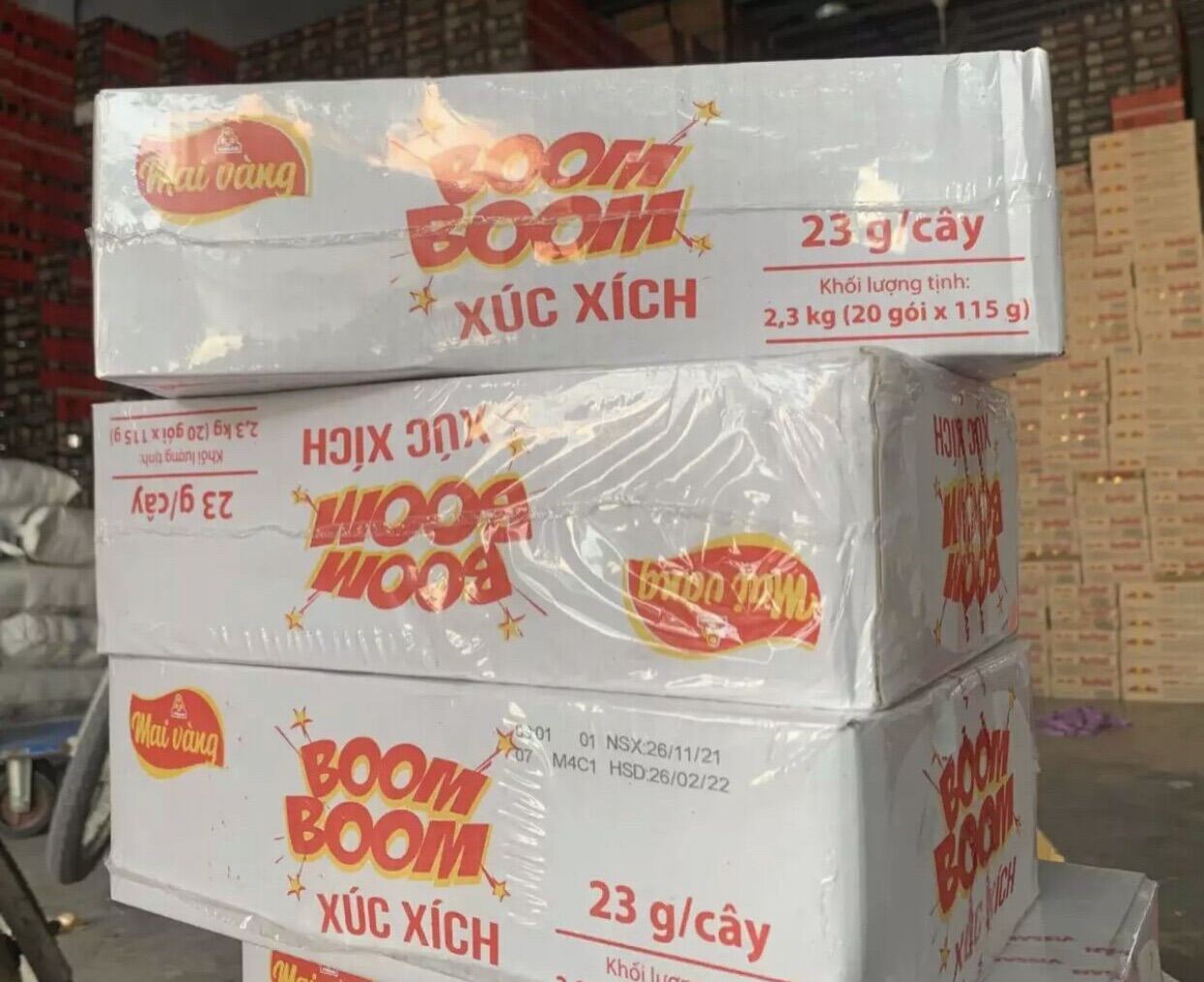 1 Thùng xúc xích boom boom vissan (100 cây x 23g).