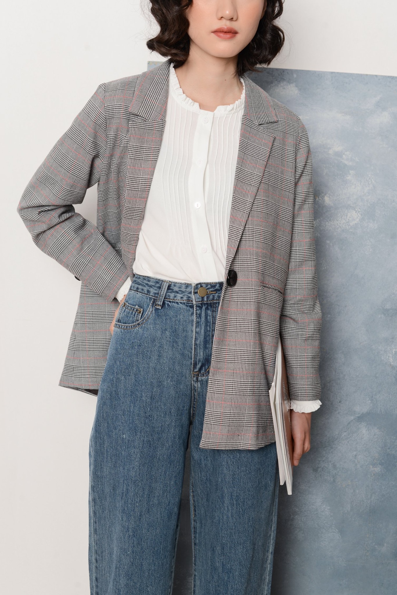 Item du Jour - Sơ mi cổ bèo mí trước