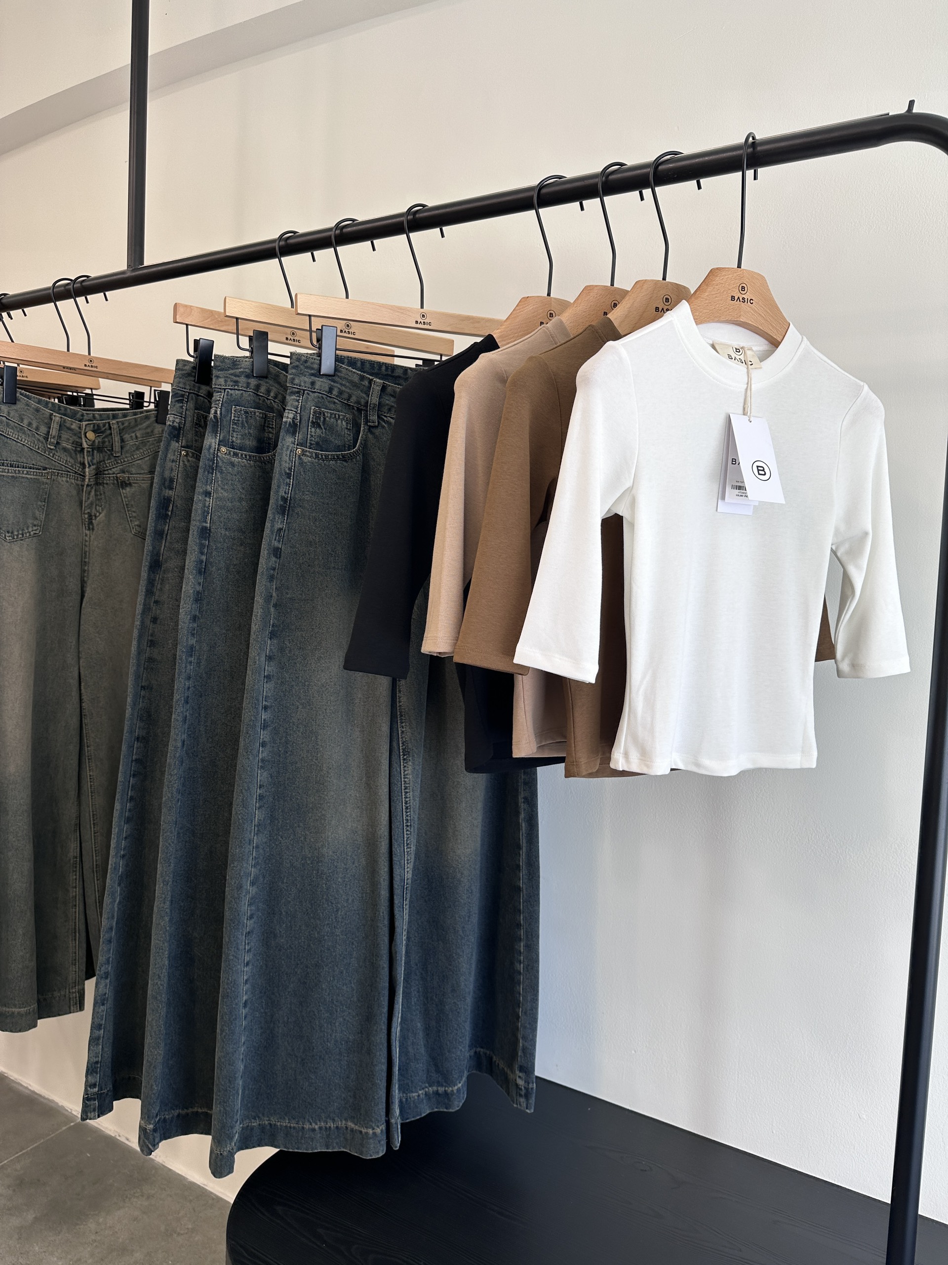 Áo thun tay lỡ trơn BASIC RIKI TOP