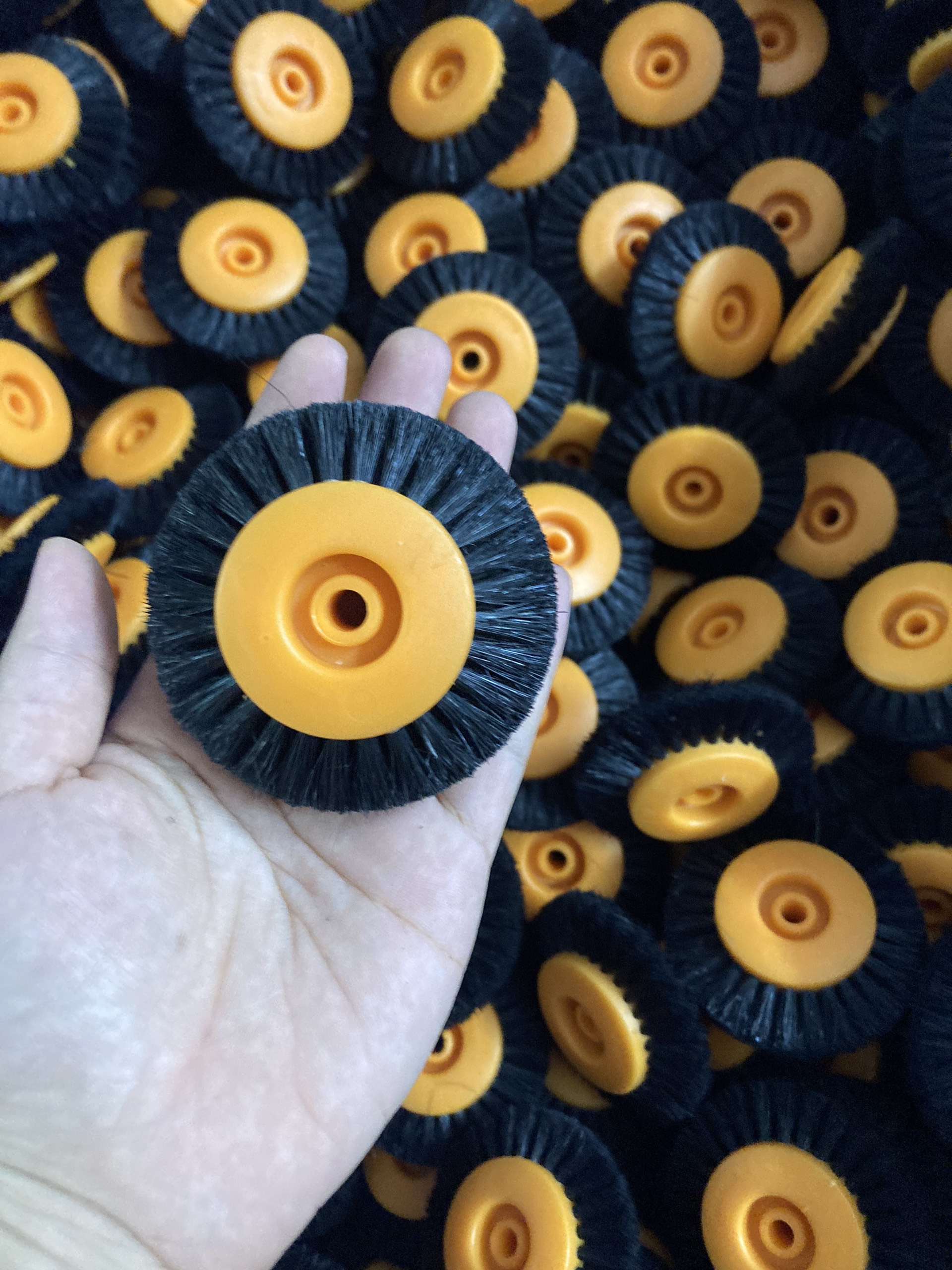 Bánh xe cước ,chổi cước đánh bóng,phớt tóc đánh bóng,bánh xe cước quay bóng loại 7cm