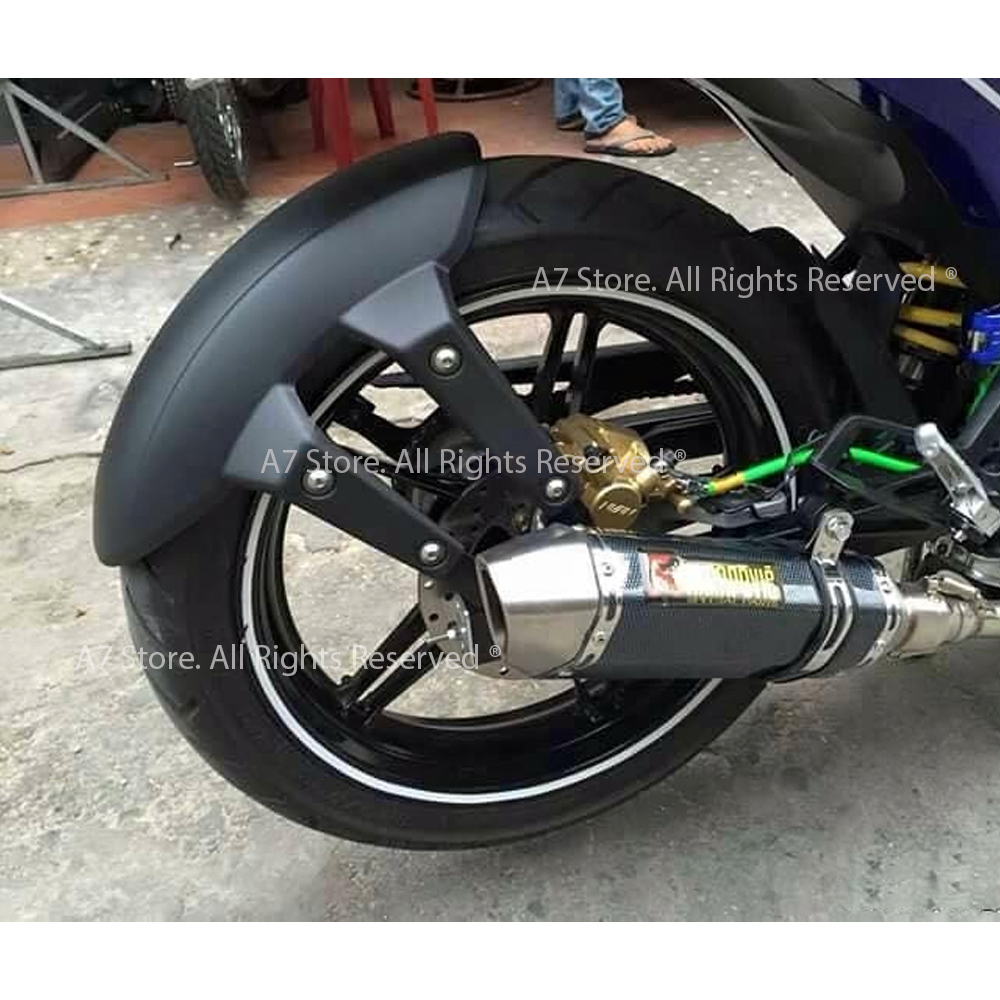 Dè Chắn Bùn 4 Chân EXCITER - TEM NGẪU NHIÊN