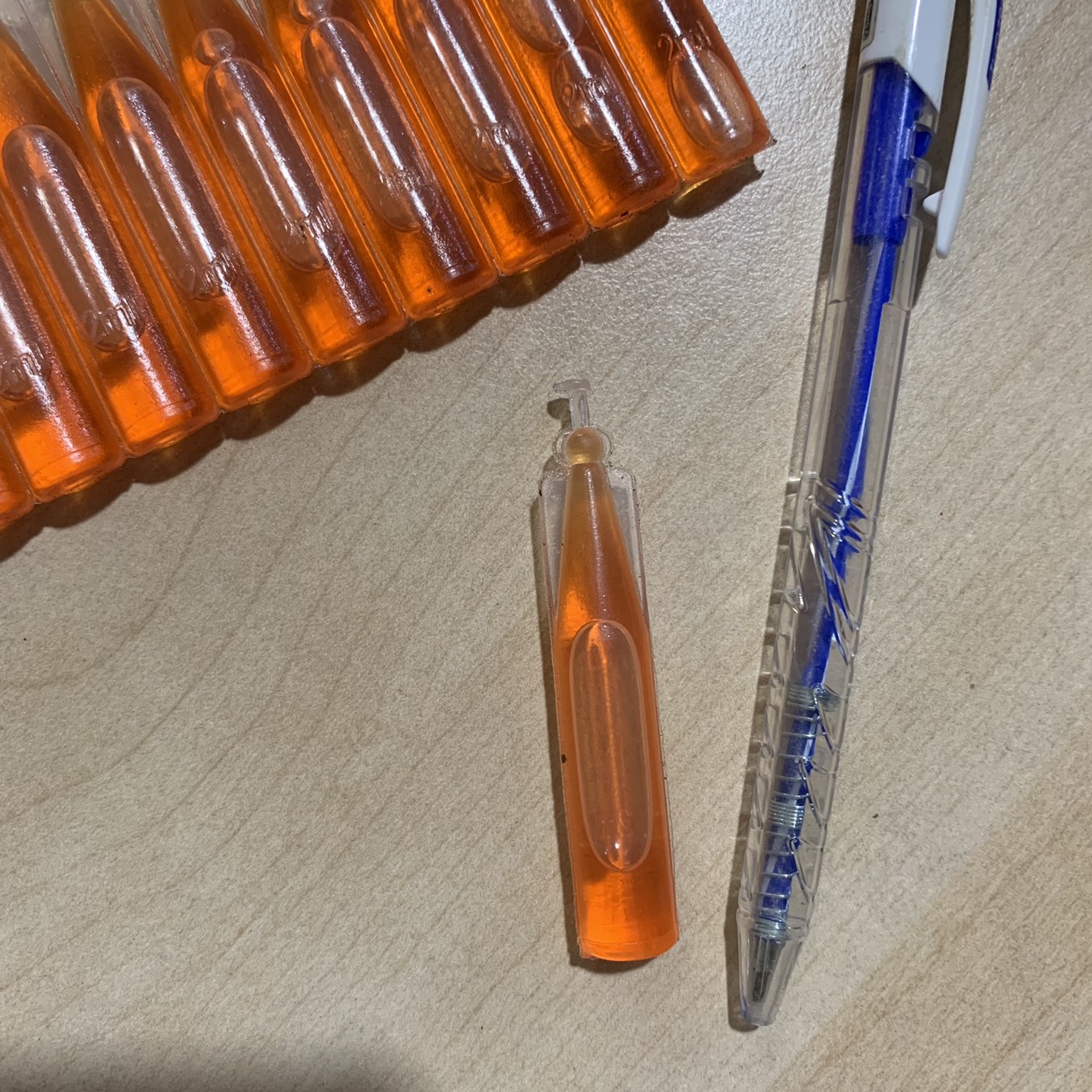 Tuýp 2ml dung dịch dẫn dụ ruồi vàng