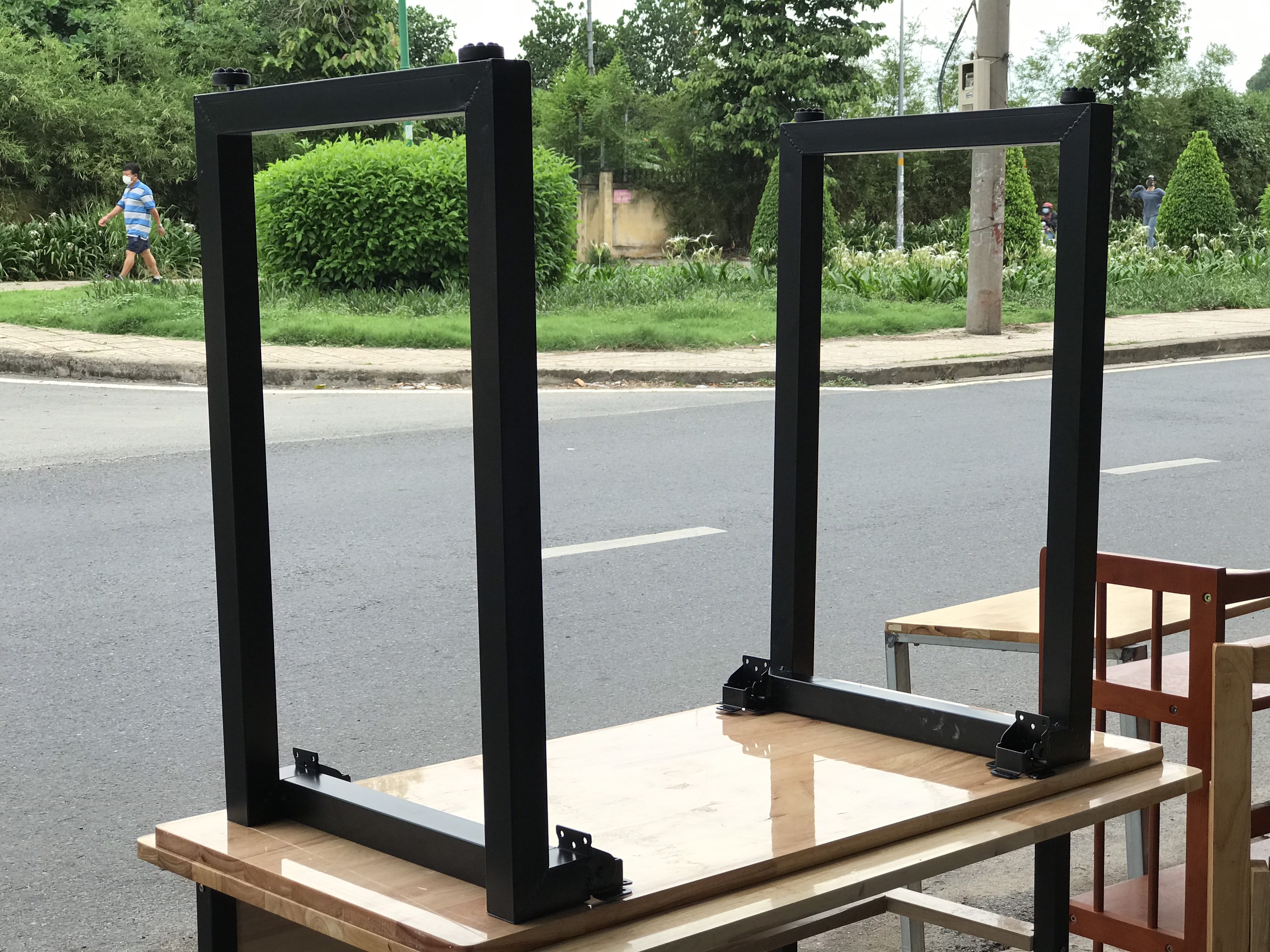 [ U xếp] Chân Bàn Gấp, Xếp Gọn Cao 72cm + Đế Su.
