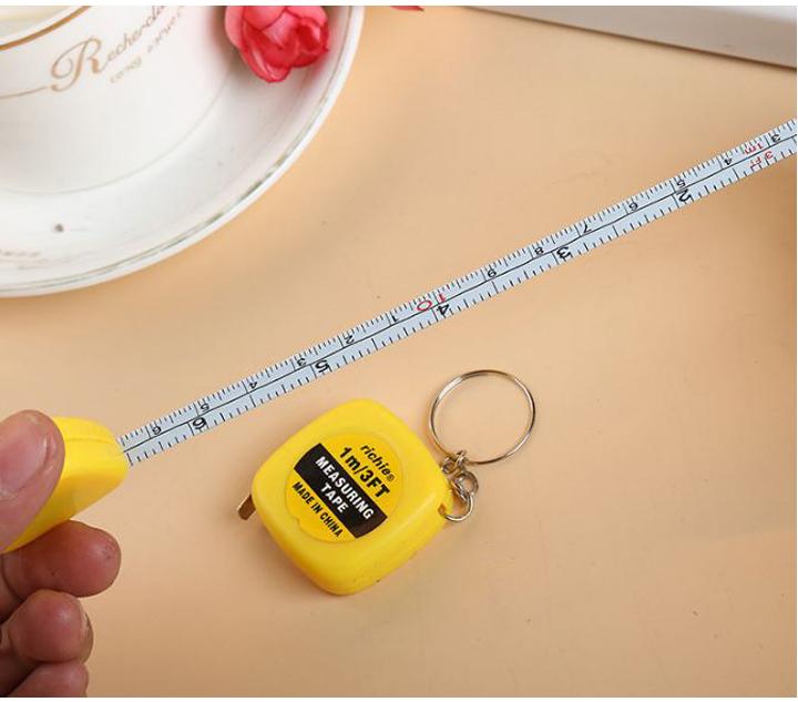 Móc khóa thước rút 1 mét (màu ngẫu nhiên)