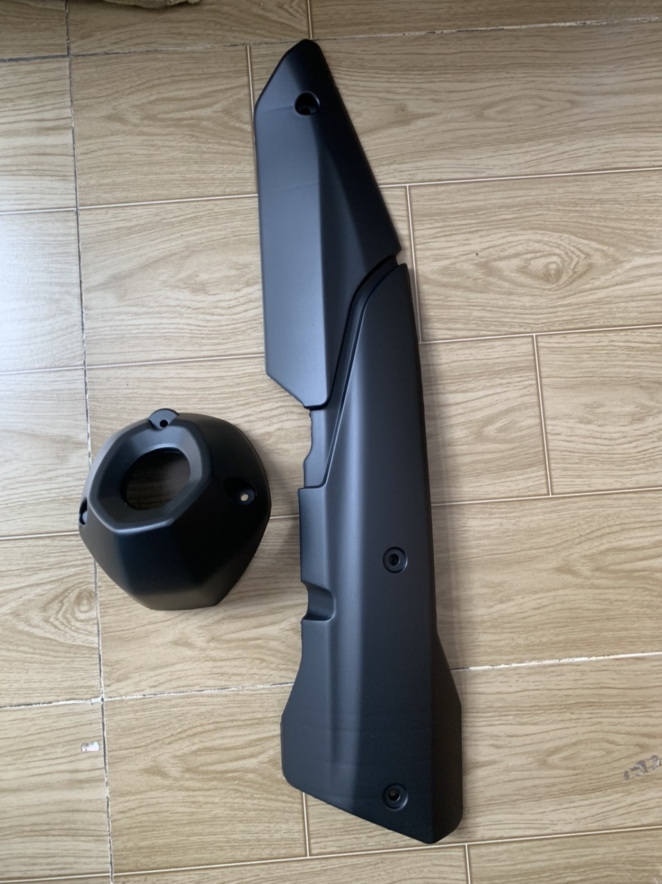 Ốp pô chụp đích pô exciter 155 màu đen không tem