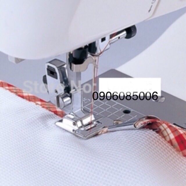 Chân vịt bọc viền máy may gia đình đa chức năng.