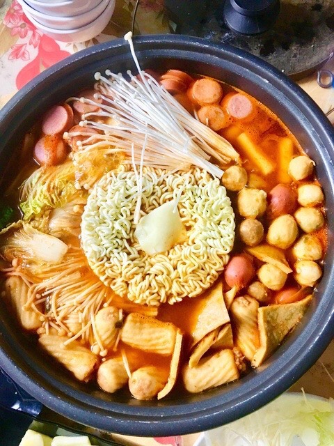 Set Lẩu Tokbokki -  kèm mỳ Koreno