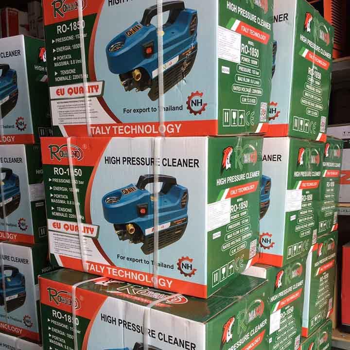 Máy rửa xe xách tay Romano 1850w