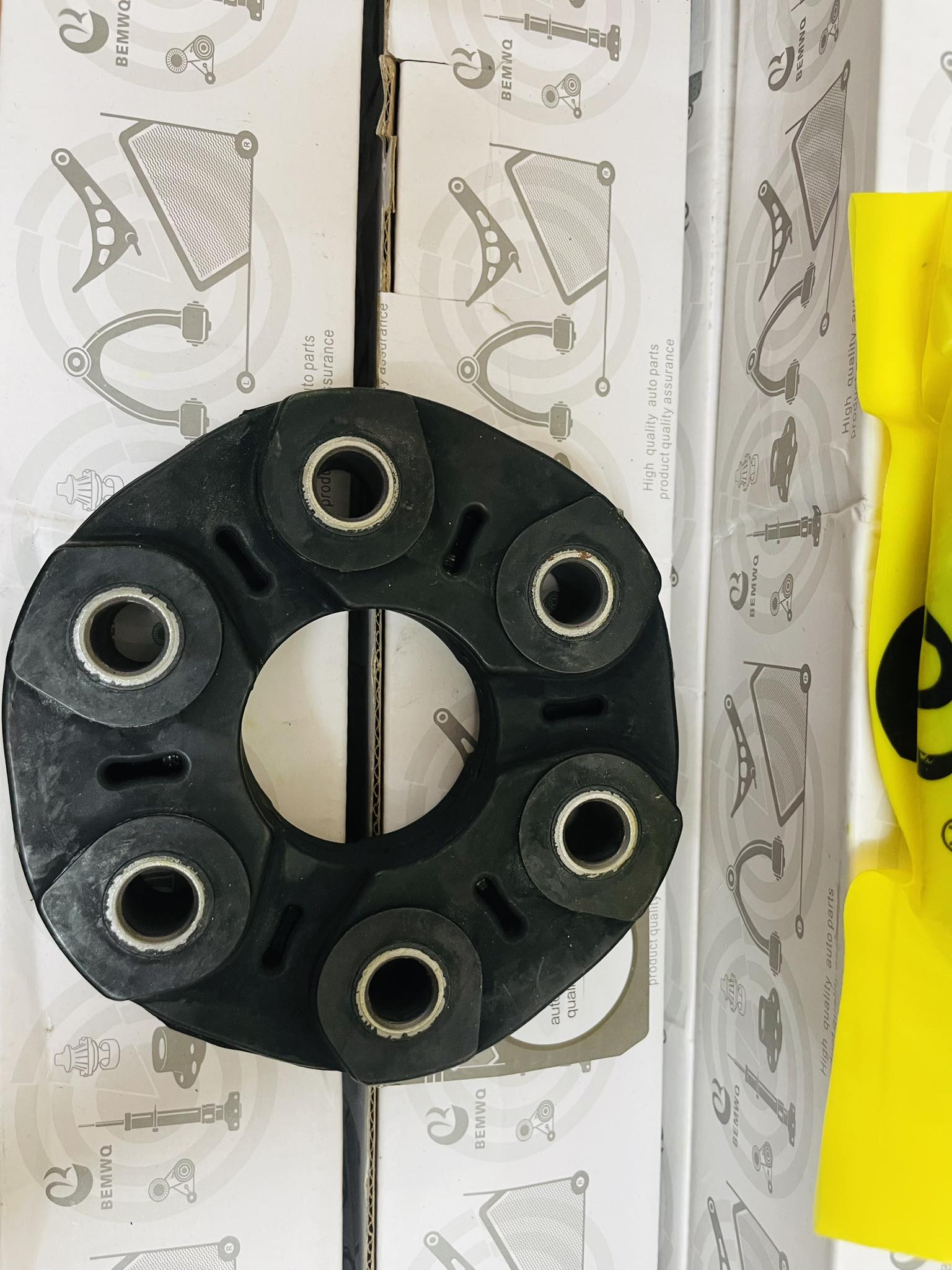 Cao Su Lap ( Cao Su Giảm trấn Trục các đăng) hàng OEM BEMWQ dành cho xe BMW E30 E34 E36 E46 E39 E60 E53 E83 E84 E70 E71 E90 E93 F10 F20 F30 F15 F30 F16 mã 26117511454 26111209168 26111227420