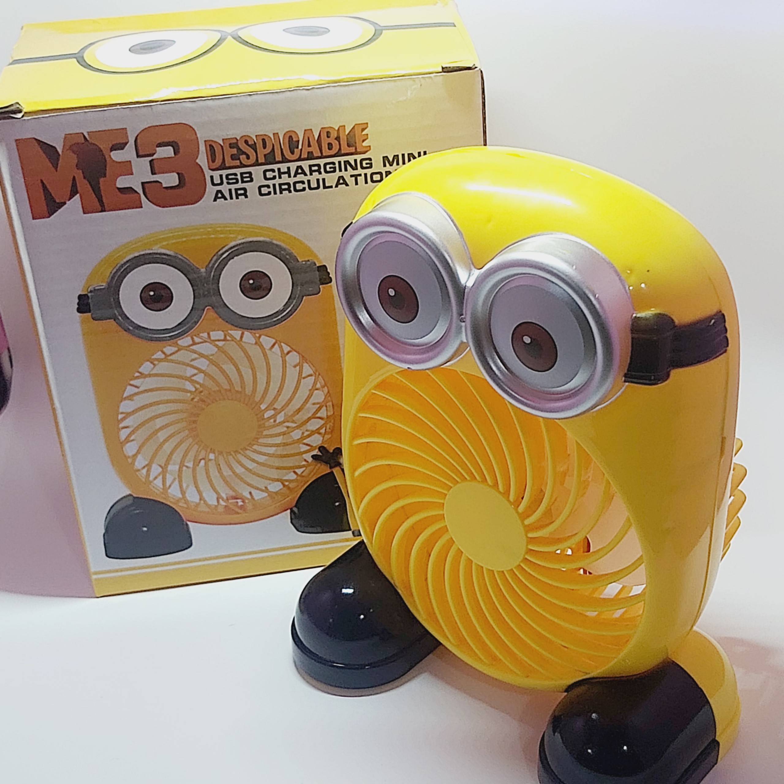 Battery charge fan-shaped animal minion 2 modes to table good quality-electric fan mini 3 Wing để table minion premium-fan cage to table Minion-Quat board-fan minion USB port-fan minion mini cherub,