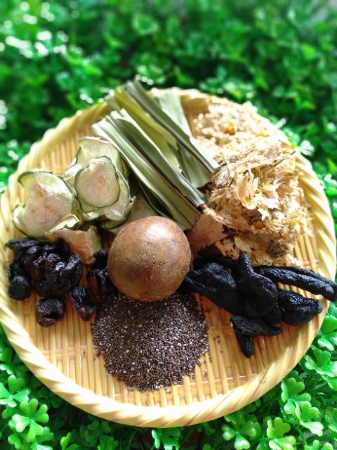 RONG BIỂN NẤU NƯỚC SÂM NGON
