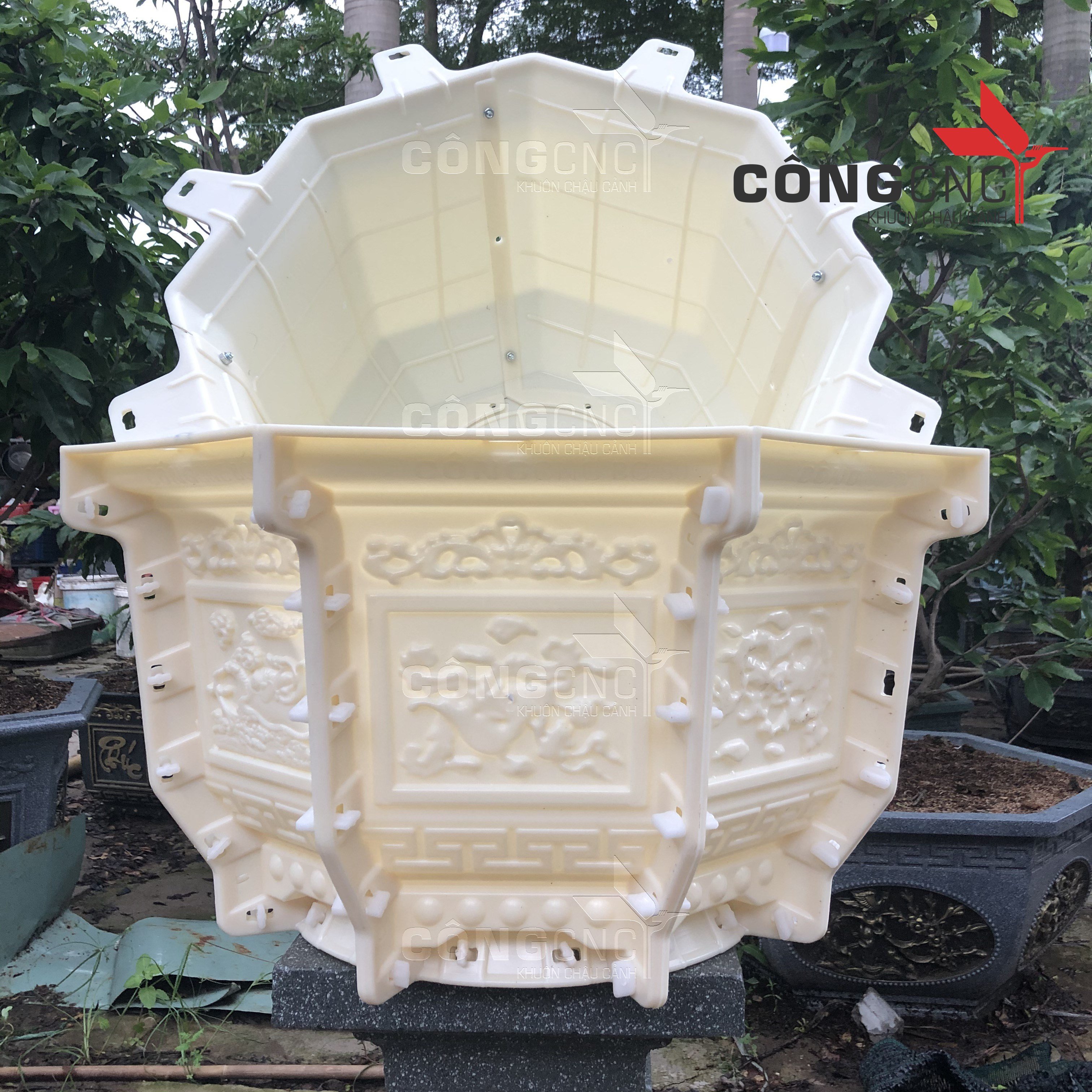 Khuôn Chậu Cảnh Bát Giác Tứ Linh 59 (Không Chân Đôn)