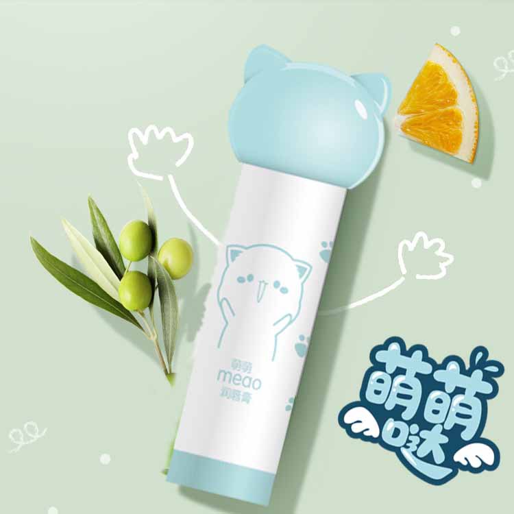 Fruit extract non-dry lip moisturizer