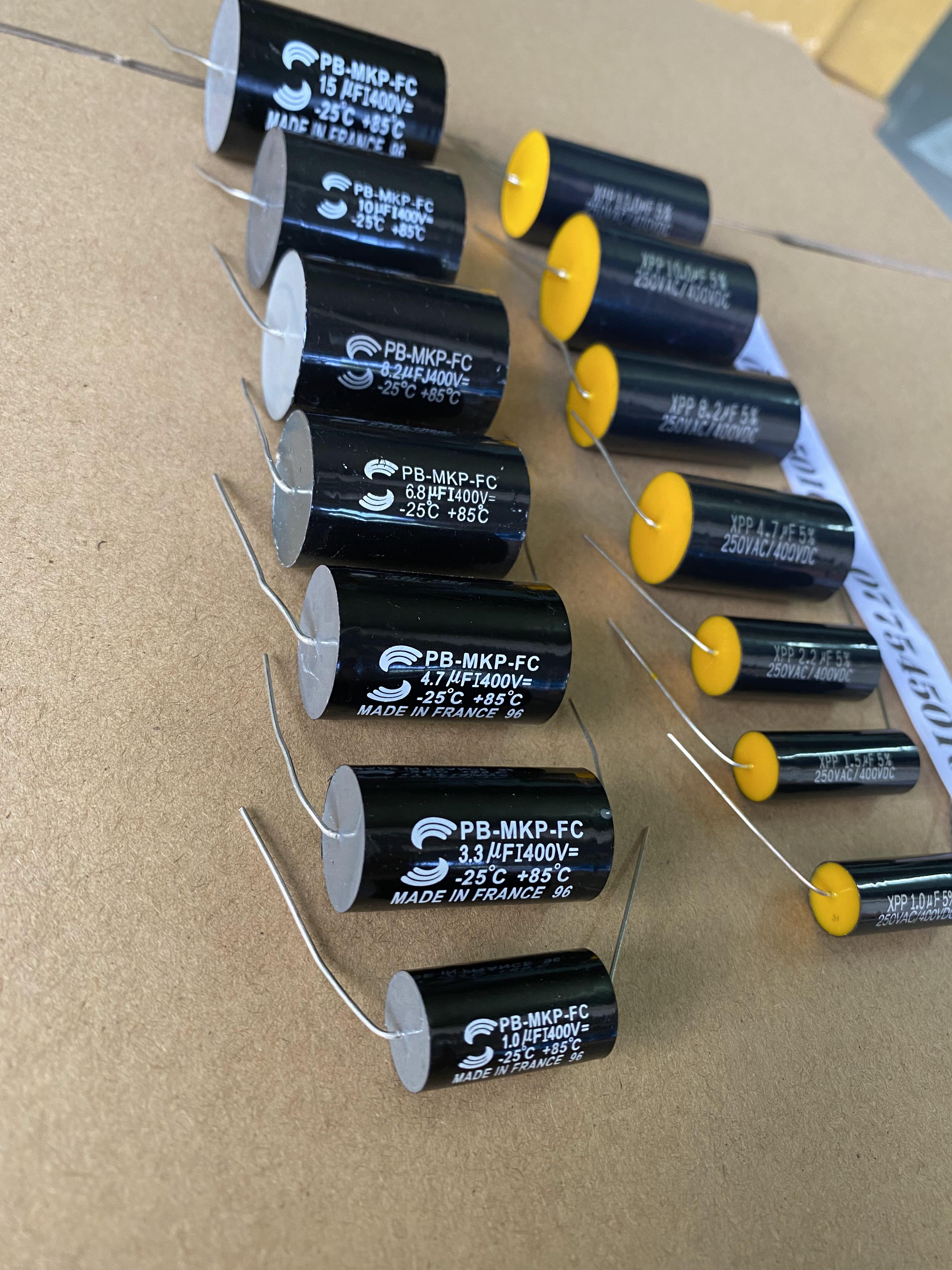 Tụ loa 400v đen các thông số