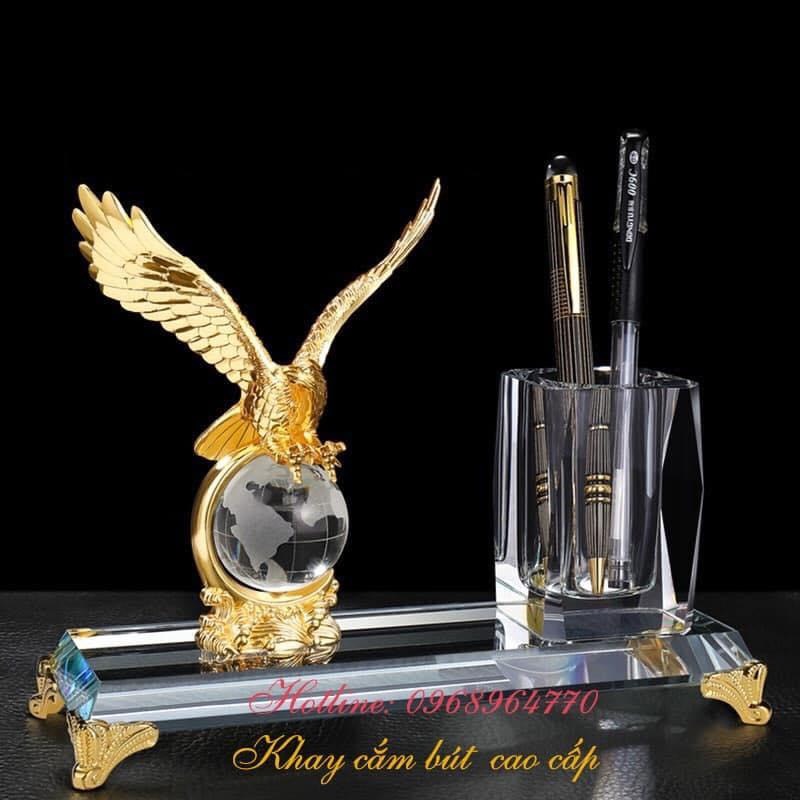 KHAY ĐỰNG BÚT PHA LÊ ĐỂ BÀN CAO CẤP M01 (TẶNG 01 BÚT KÝ KIM LOẠI KHẮC TÊN THEO YÊU CẦU)