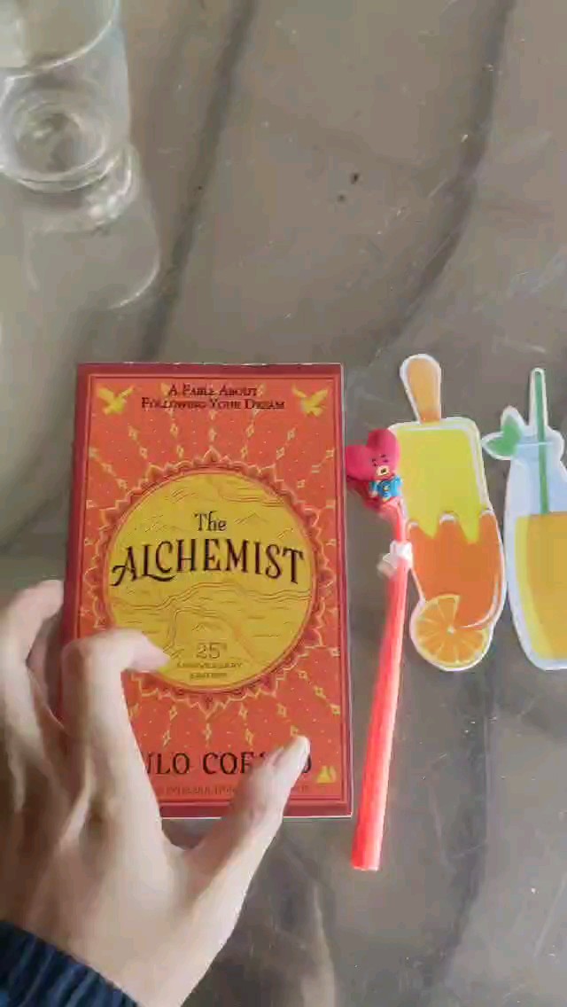 Sách Nhà Giả Kim - The Alchemist (phiên bản Tiếng Anh, kỷ niệm 25 năm)