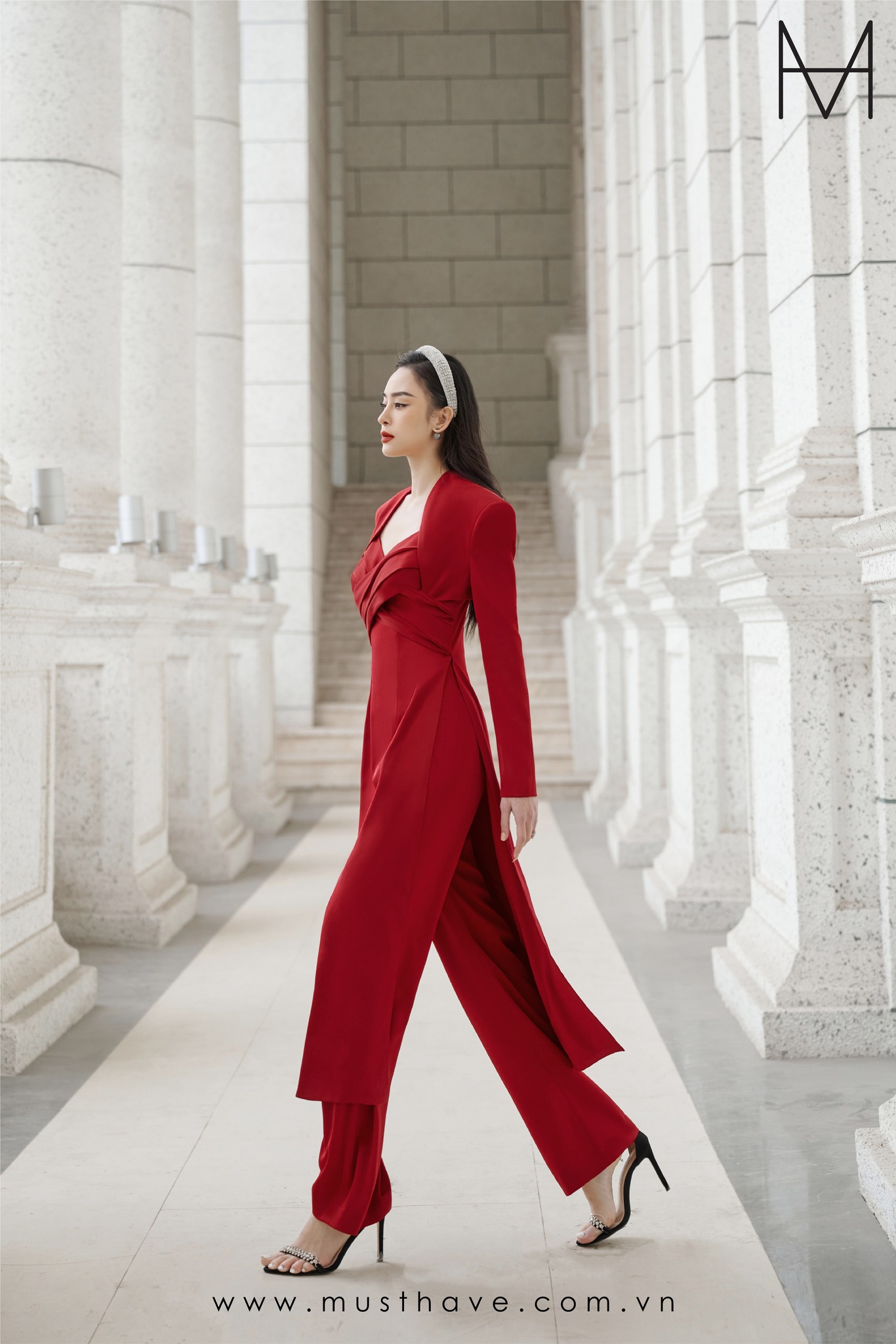 MUST HAVE Set áo dài cách tân lụa đỏ AD022 02