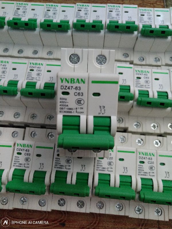 Aptomat thường 2 pha - C32A - Giá 1 Cái
