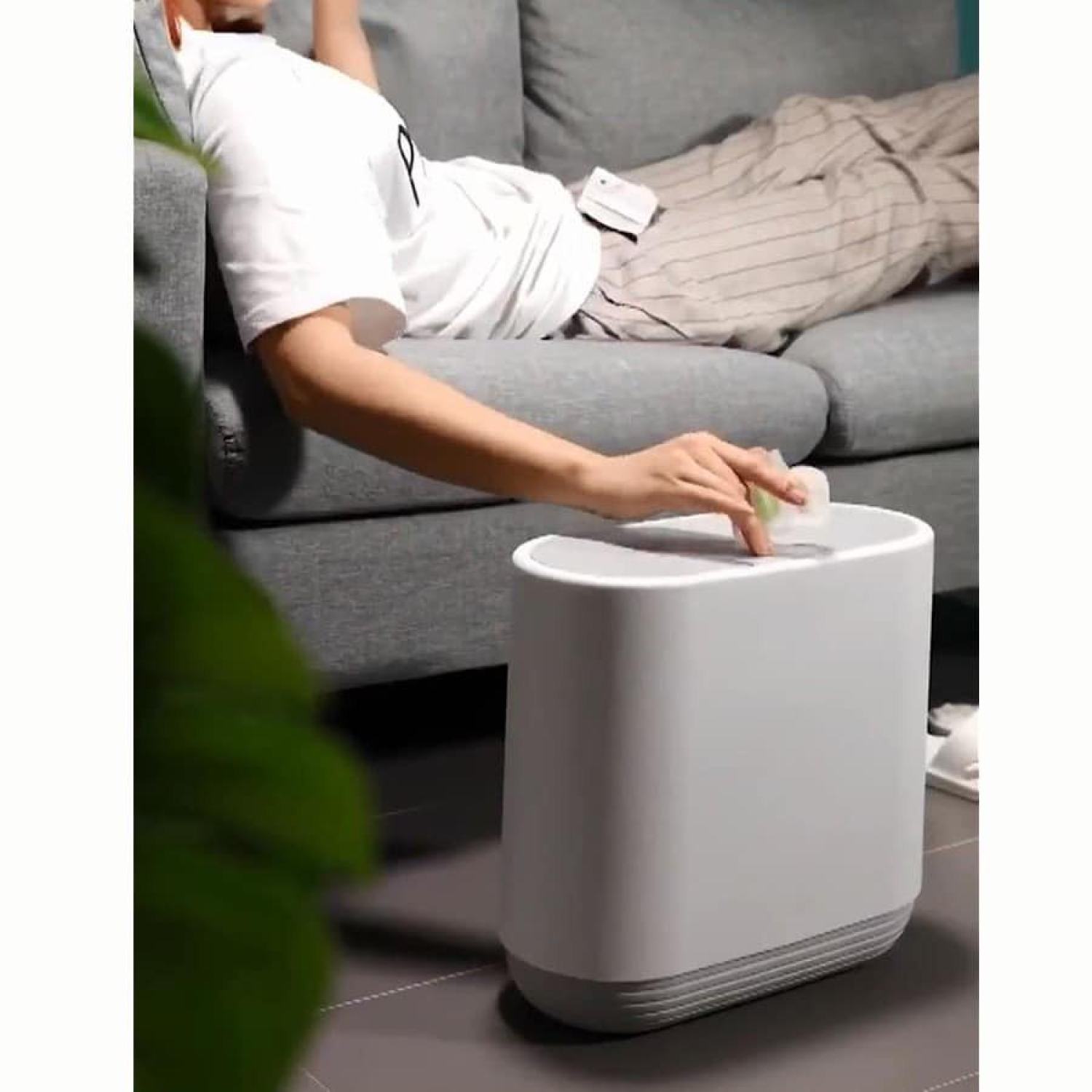 thùng rác mini thông minh ECOCO kháng khuẩn sang trọng e1906