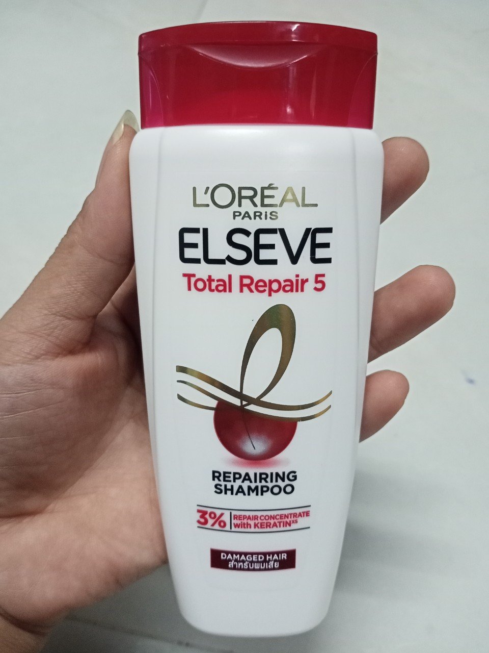 Dầu gội dưỡng tóc L'Oréal Elseve tinh dầu nước hoa-110ml