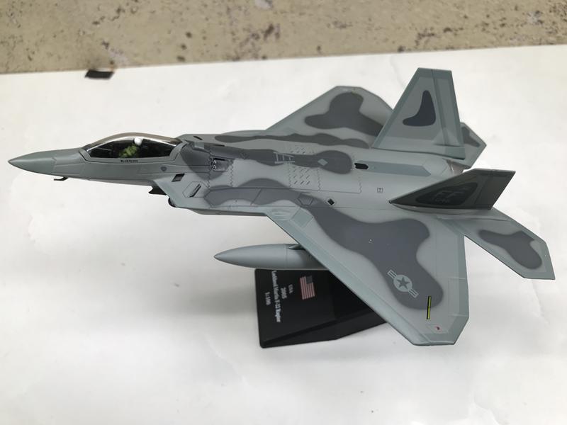 [HCM]Mô hình Máy bay Lockheed Martin F22 Raptor  1:100