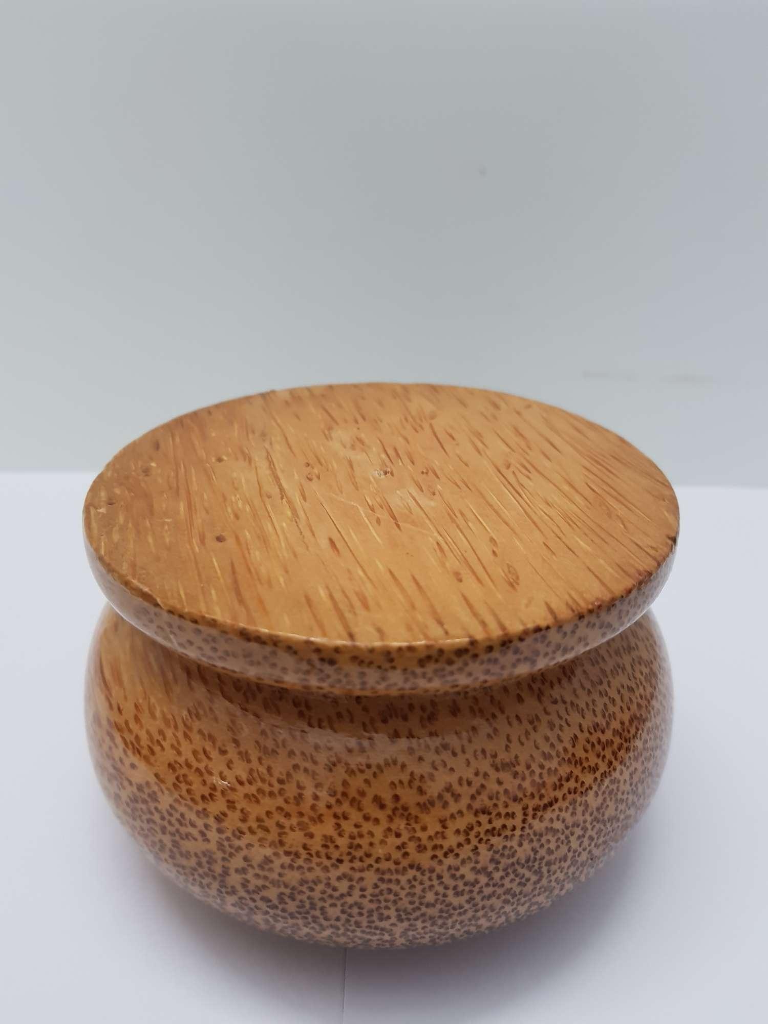 Gạt tàn gỗ dừa