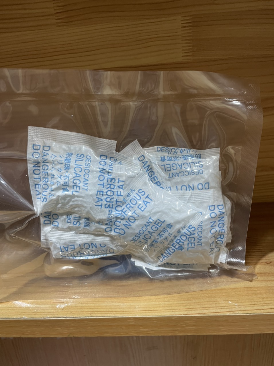 Gói hút ẩm 5gram xanh(Túi 100gram)(giá sỉ)