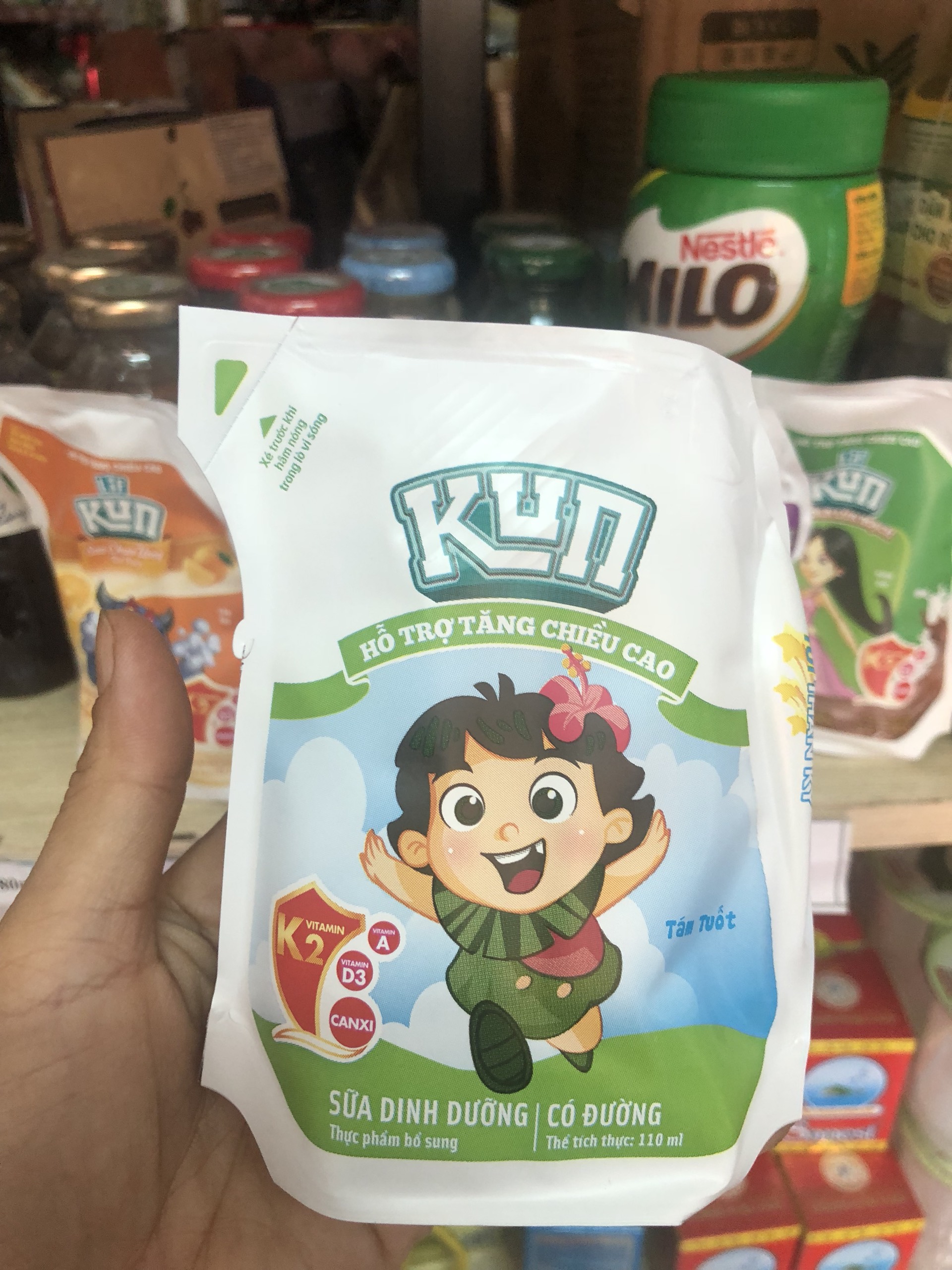 [HCM]Combo 10 bịch Sữa trái cây LiF Kun 110ml