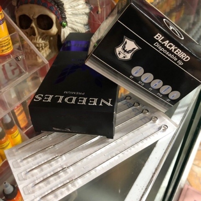 Bộ kim xăm + ngòi 9rl black bird đi khung