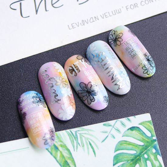 Sticker trang trí móng mẫu mới