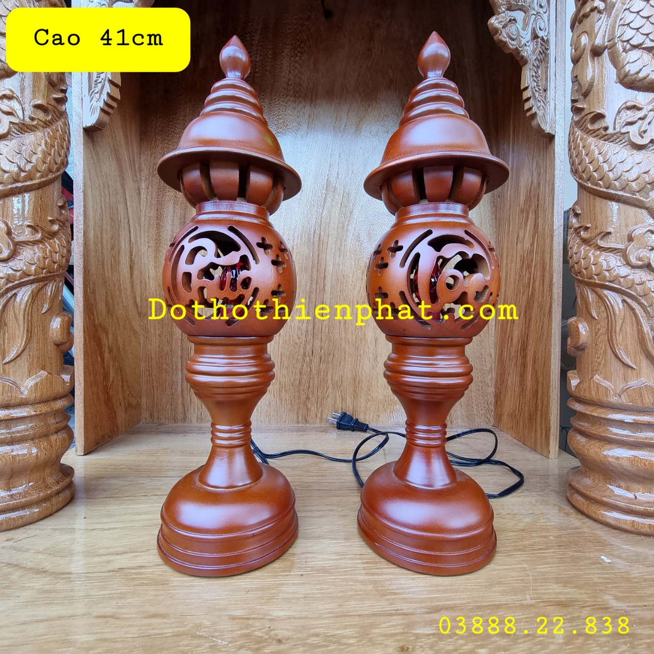 Cặp đèn thờ gỗ xà cừ cao 41cm phúc lộc thọ màu nâu mẫu mới