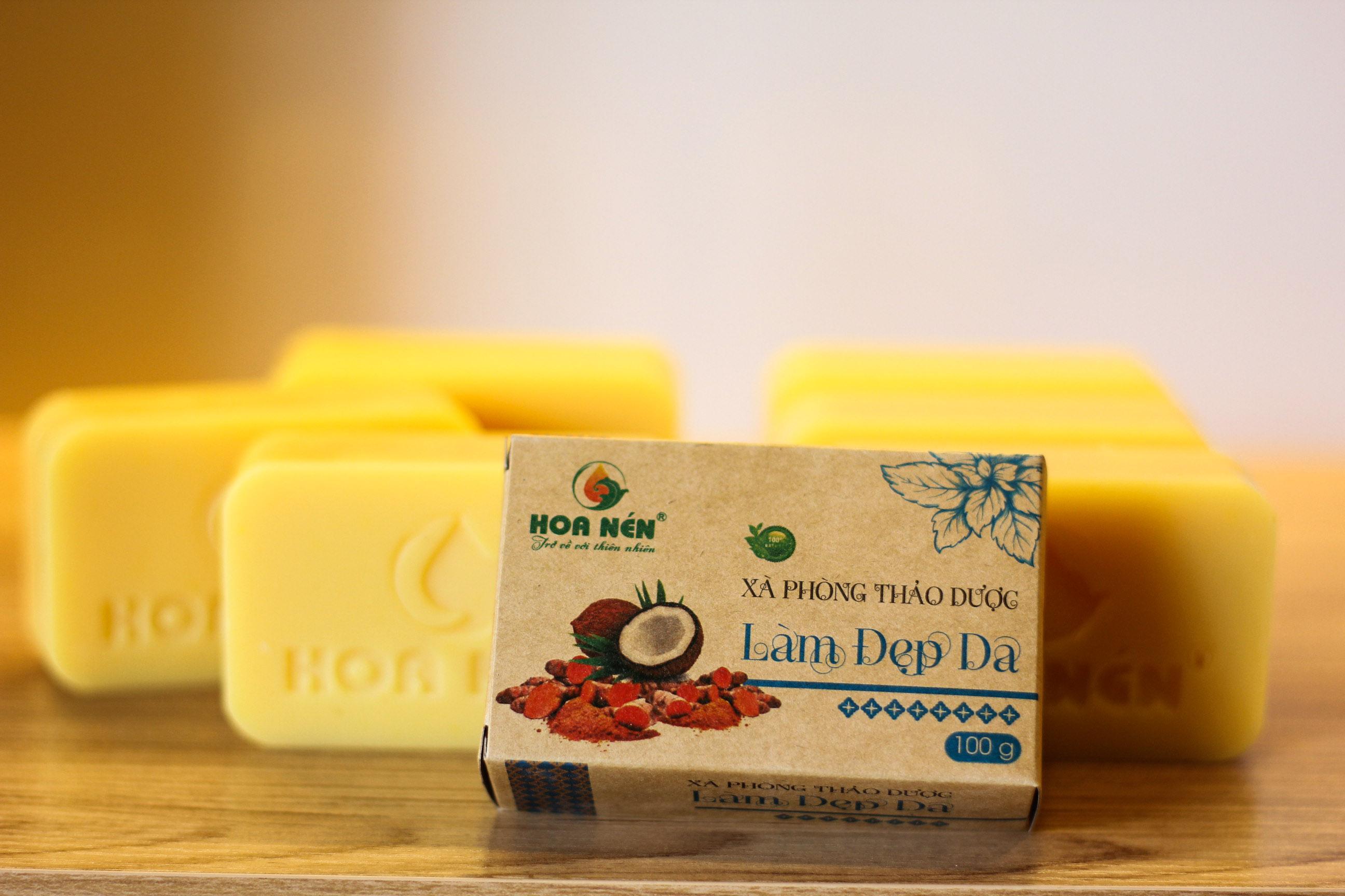 XÀ PHÒNG THẢO DƯỢC LÀM ĐẸP DA HOA NÉN 100G