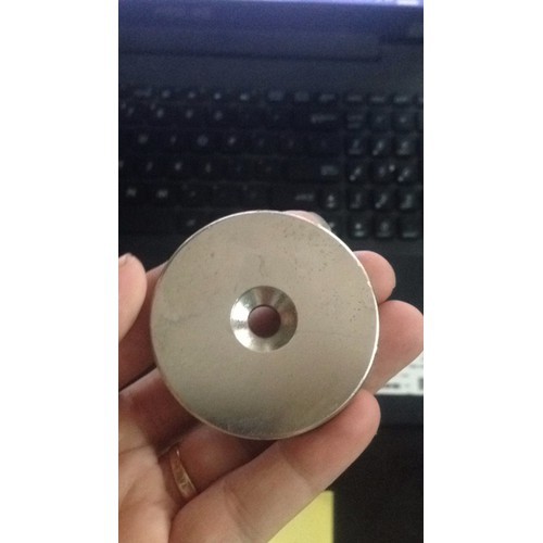 Nam châm viên tròn có lỗ 50x5 lỗ 6mm đất hiếm