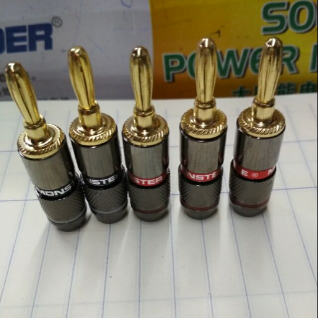 8 Cái Bắp Chuối Monster