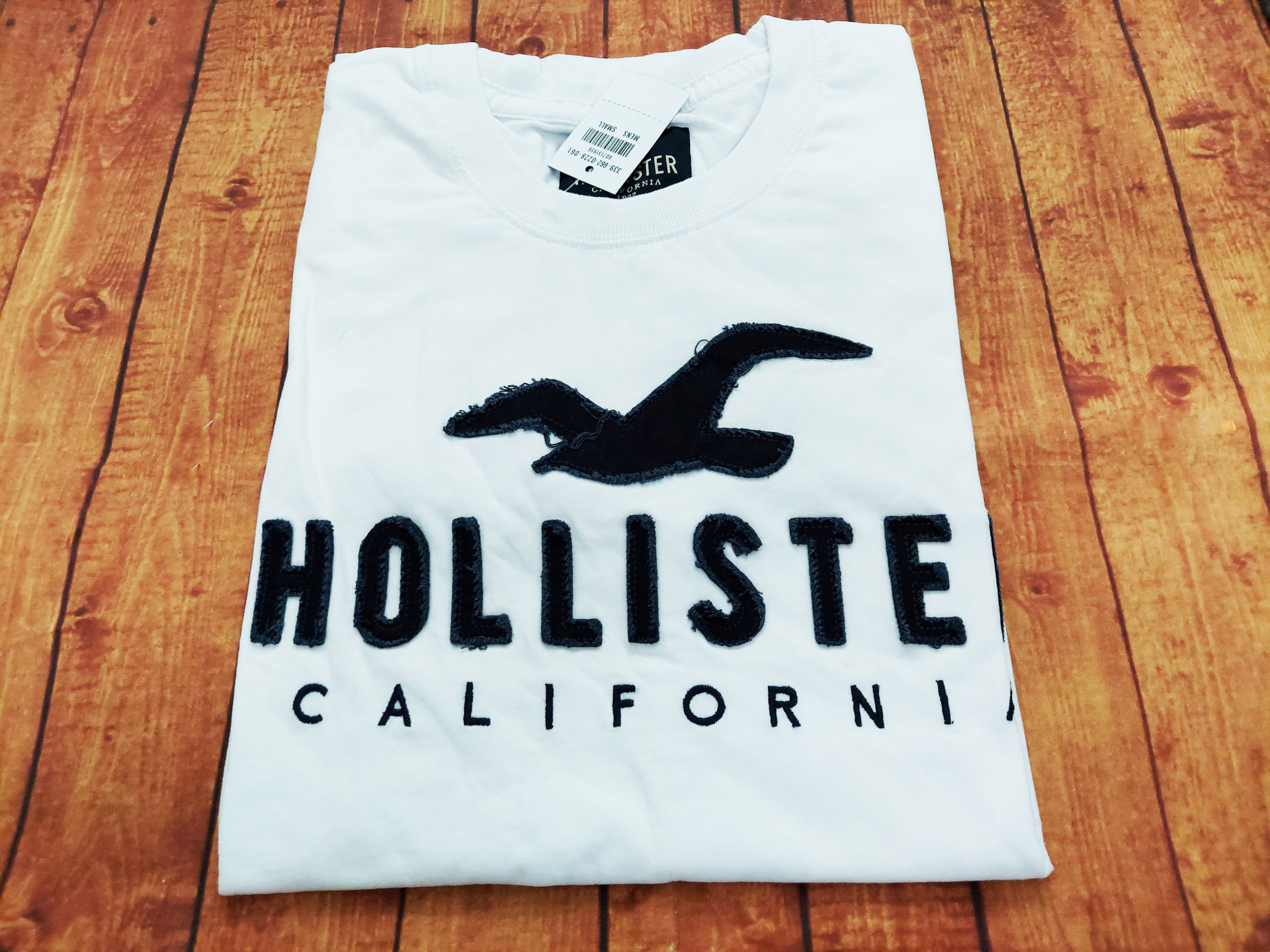 Áo thun Hollister White New