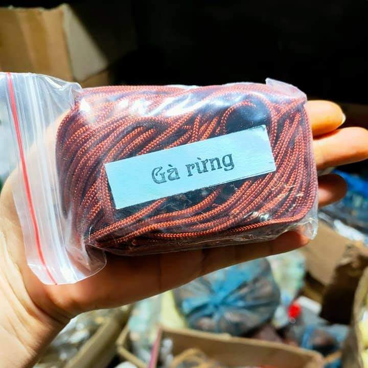 1 sợi xích chân gà rừng