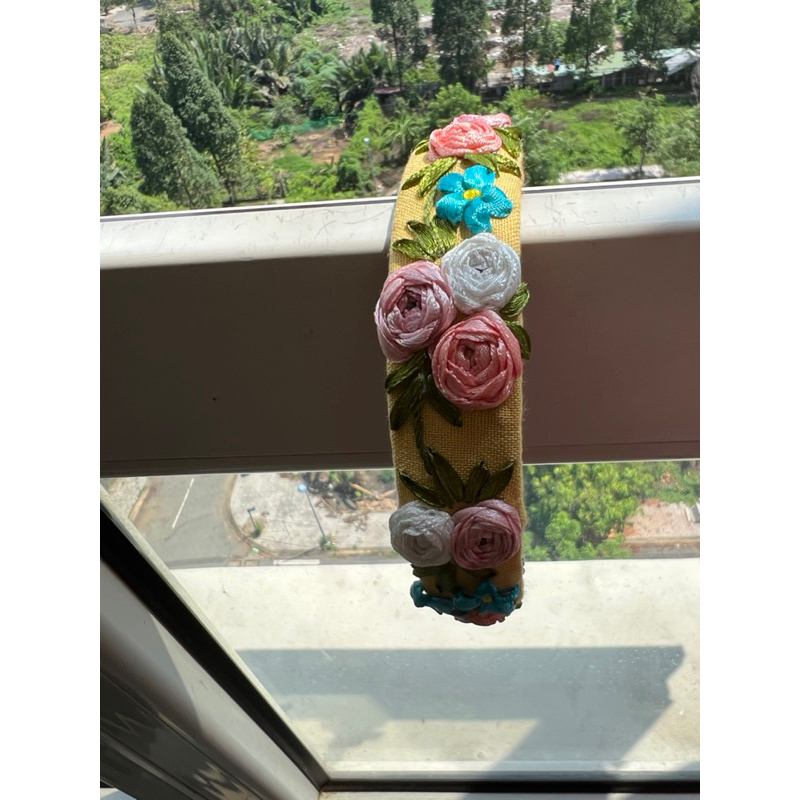 Cài tóc(bờm tóc)thêu tay Handmade by Chang