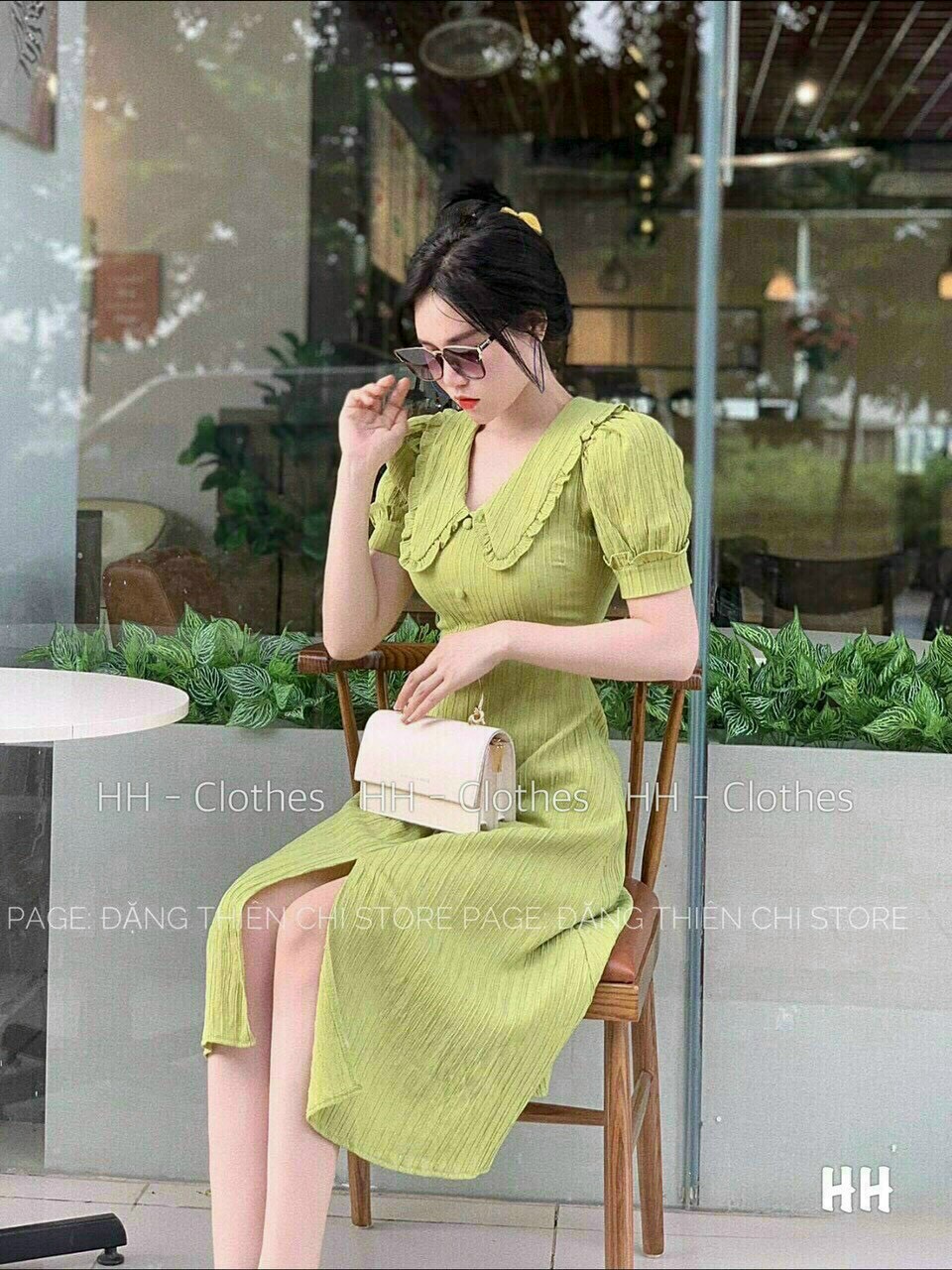 Đầm chẻ tà cổ lai bèo chất kate lụa